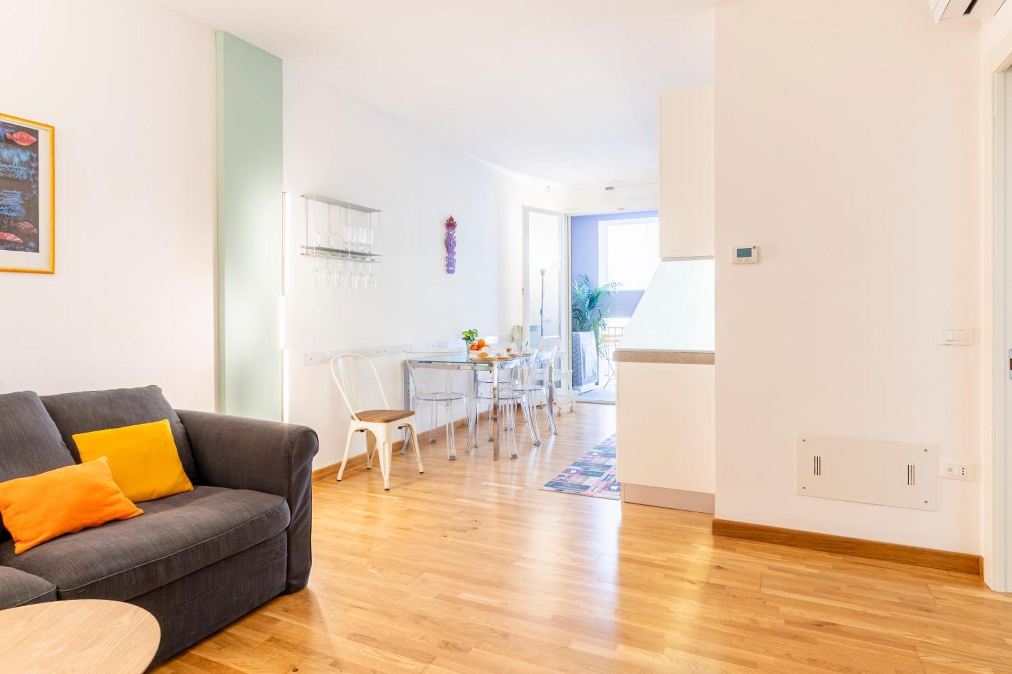 Piazza Cavallotti & Mercato Centrale Apartment! Livorno Luaran gambar